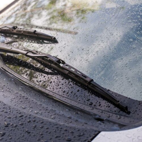 An expert technician can help in choosing between windshield repair and replacement